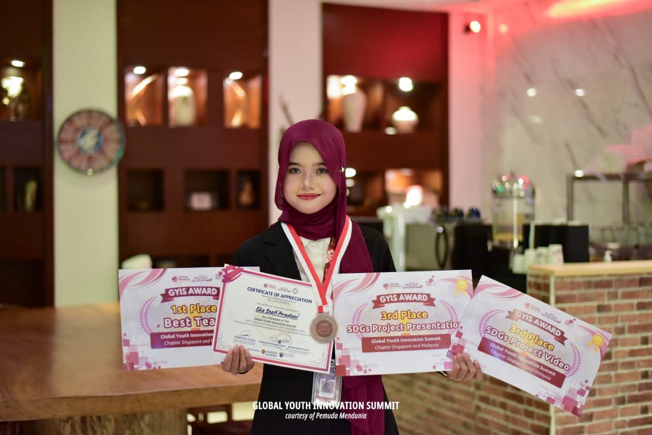 Mahasiswa Sastra Inggris UIN Surakarta Raih Prestasi di Global Youth Innovation Summit 2025 